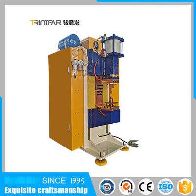 A porta da máquina de soldadura da resistência 50KVA almofada o soldador operado do ponto do metal pé de aço inoxidável