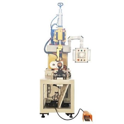 O PLC controla a máquina de soldadura de costura, com uma faixa de tamanho de 300-900 milímetros e uma capacidade nominal de 50 KVA.