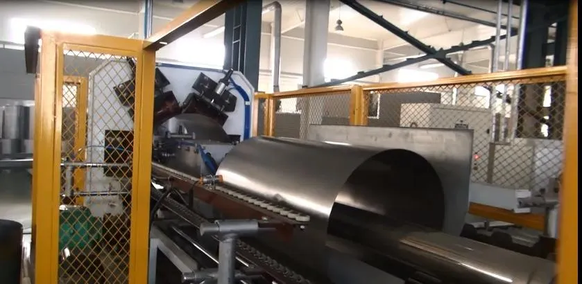 Máquina de fabricação de tambores de aço de 200L 3