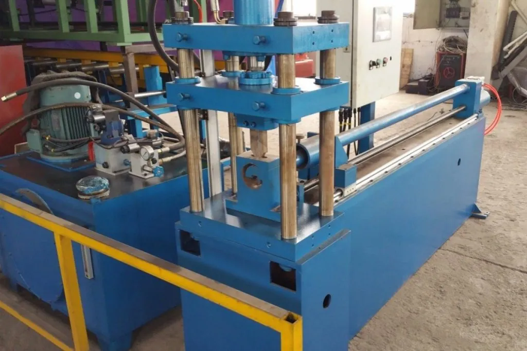 Linha de Produção de Soldagem Automática de Aletas de Radiador Imersas em Óleo para Transformadores de Potência com Distribuição de Paredes de Aletas Corrugadas de Resfriamento 10